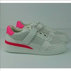 🥶🔥NEW - Vince Camuto - White & Pink Sneakers - 10